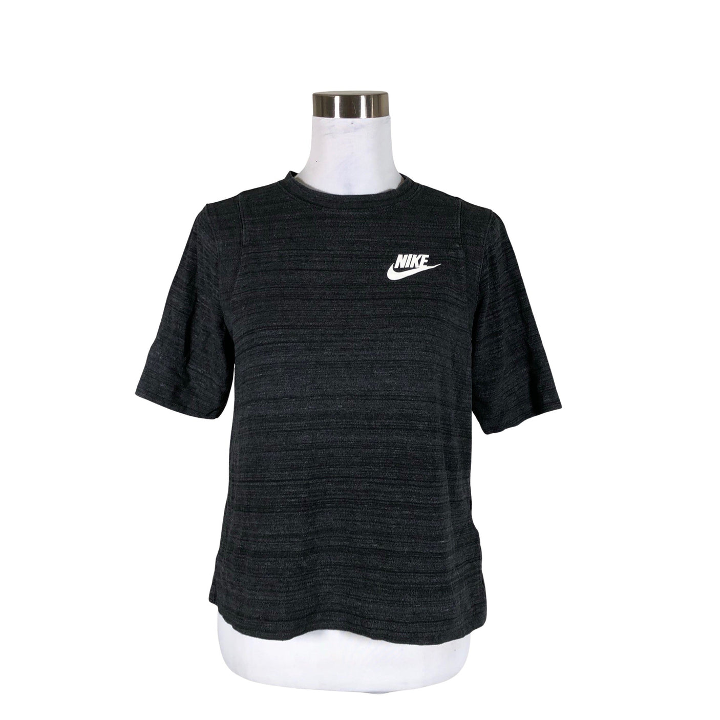 Unisex Nike - Spordisärk, lühikesed käised, suurus 36 - Must (1)