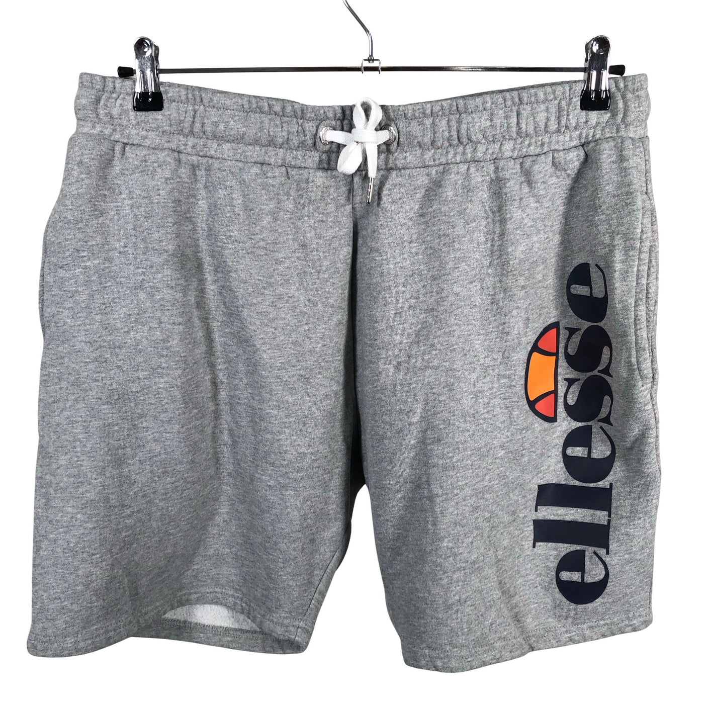 Unisex Ellesse - Dressikangast lühikesed püksid, suurus XL - Hall (1)