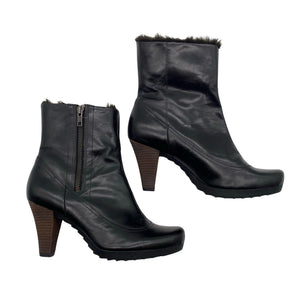 Unisex Clarks - Poolsaapad, suurus 38 - Must (1)