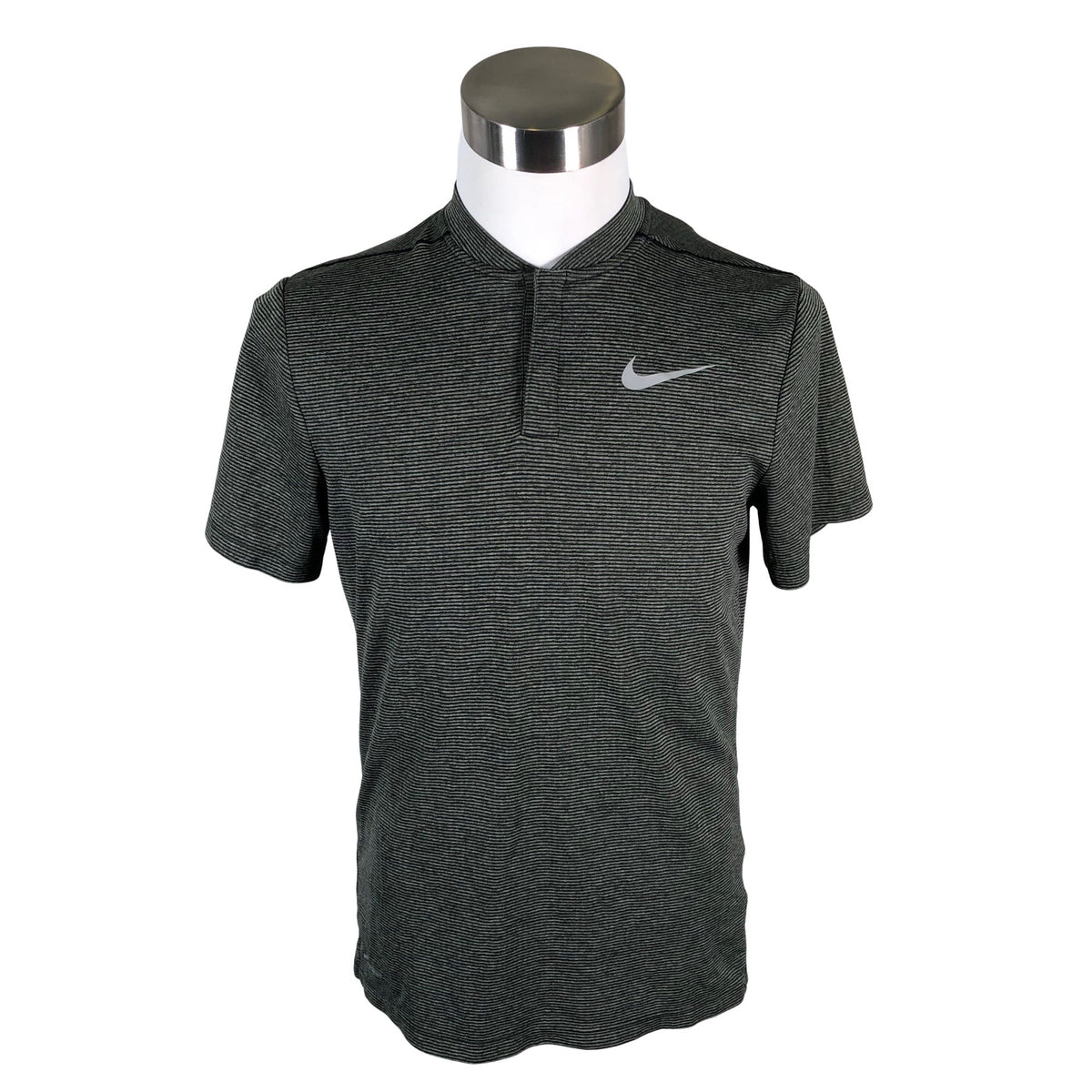 Unisex Nike - Spordisärk, lühikesed käised, suurus M - Roheline (1)