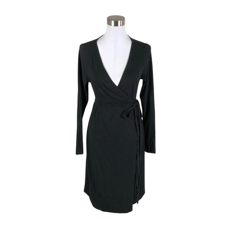 Unisex me&i - Trikotaažist kleit, suurus 40 - Must ()