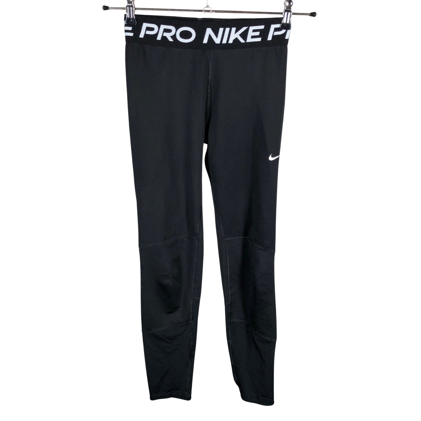 Unisex Nike - Spordiretuusid, suurus 152 - 158 - Must (1)