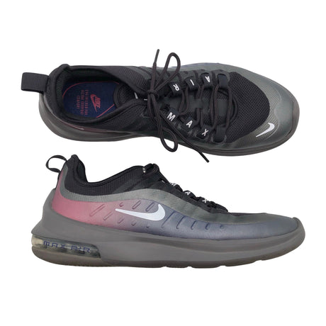 Unisex Nike - Tossud, suurus 39 - Hall ()