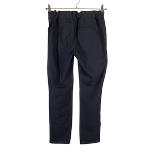 Unisex MAC - Mittevenivad püksid, suurus 40 - Must (2)