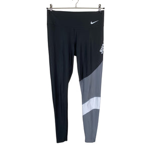 Unisex Nike - Spordiretuusid, suurus 42 - Must (1)