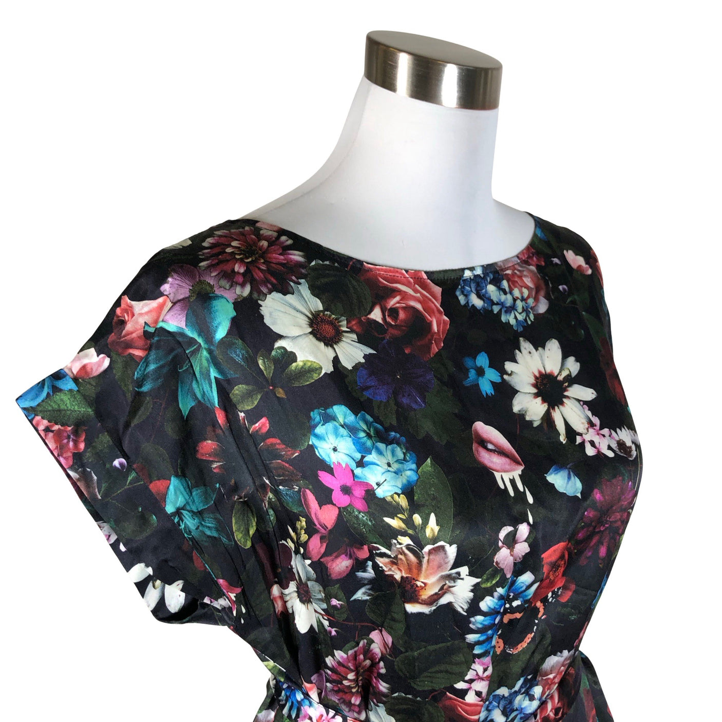 Unisex Uhana Design - Õhuke kleit, suurus 36 - Must (3)