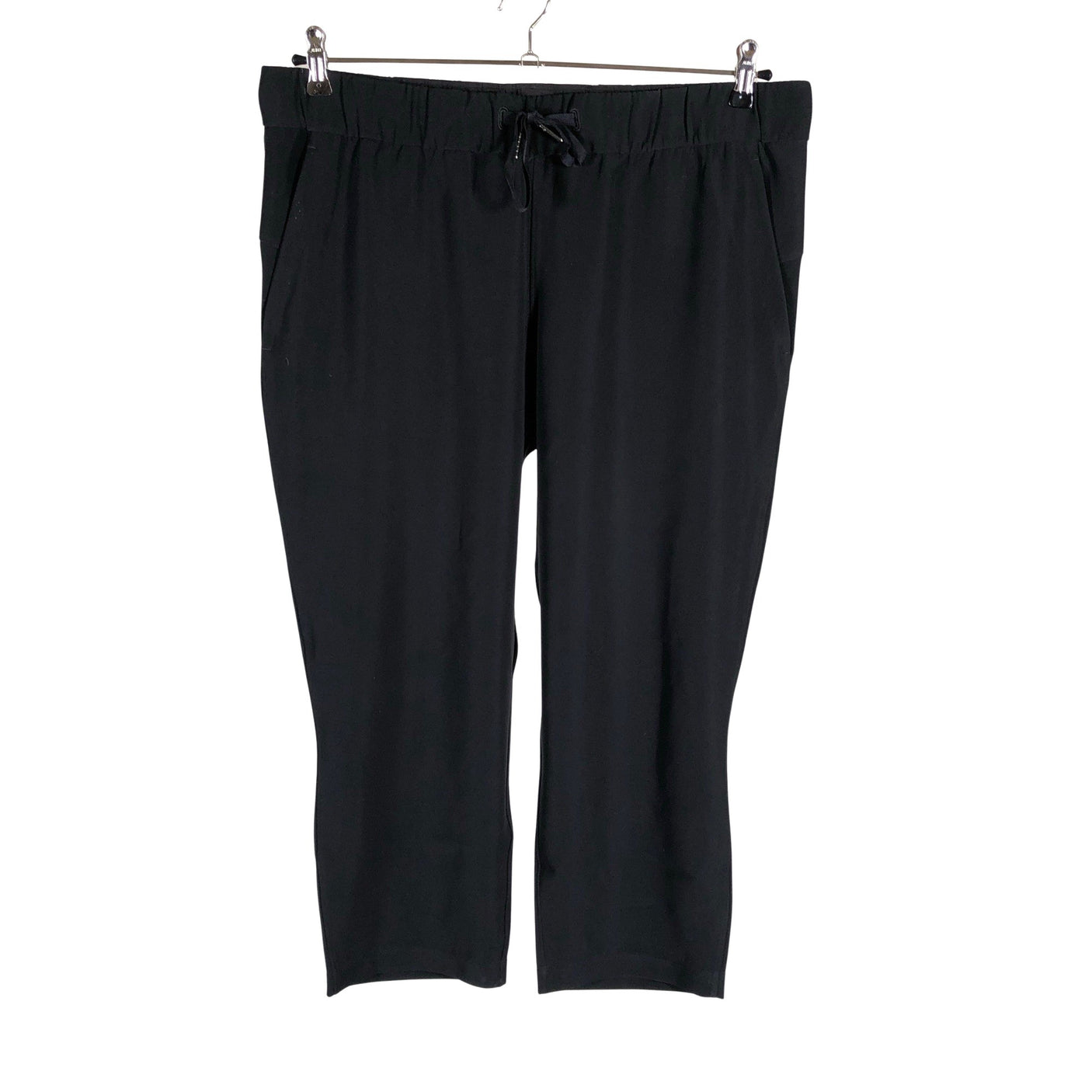Unisex Lululemon - Mittevenivad poolpikad püksid, suurus 44 - Must (1)