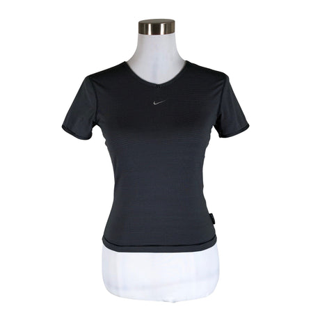 Unisex Nike - Spordisärk, lühikesed käised, suurus 38 - Must ()