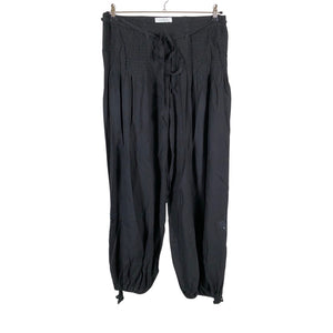 Unisex Uluwatu - Mittevenivad püksid, suurus 42 - Must (1)