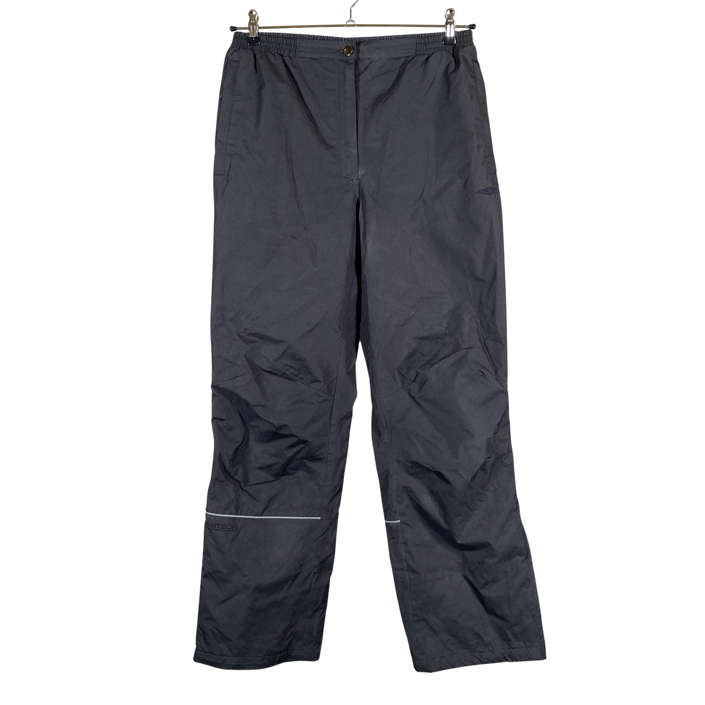 Unisex Umbro - Õuepüksid, suurus 40 - Must (1)