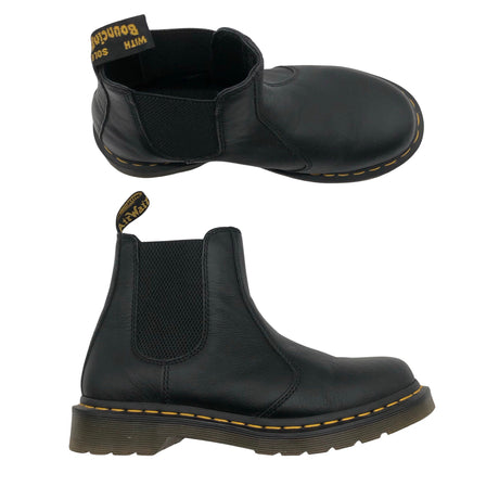 Unisex Dr. Martens - Poolsaapad, suurus 40 - Must ()