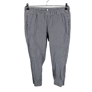 Unisex Ulla Popken - Mittevenivad poolpikad püksid, suurus 44 - Must (1)