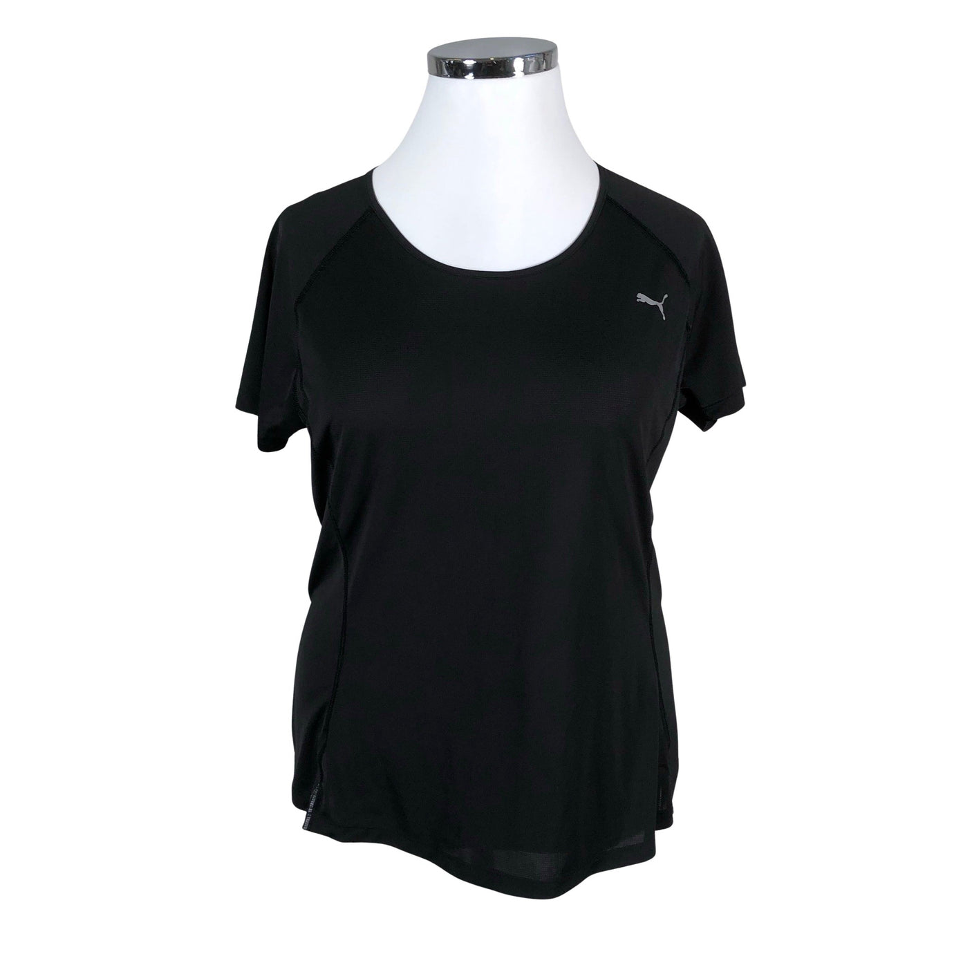 Unisex Puma - Spordisärk, lühikesed käised, suurus 42 - Must (1)