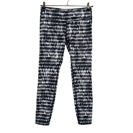 Unisex Nike - Spordiretuusid, suurus 42 - Must ()