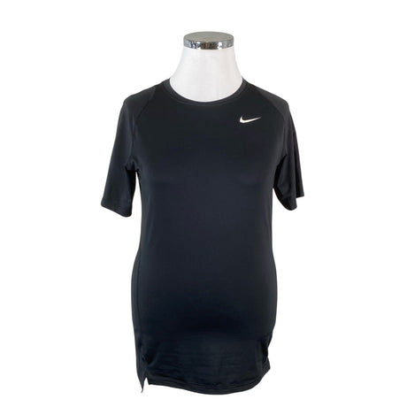Unisex Nike - Spordisärk, lühikesed käised, suurus 42 - Must ()