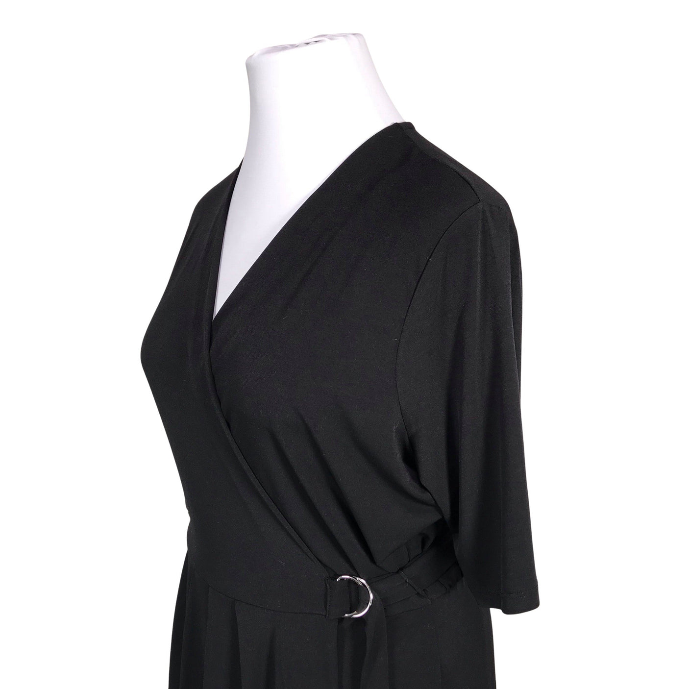 Unisex Lindex - Õhuke kleit, suurus 44 - Must (2)