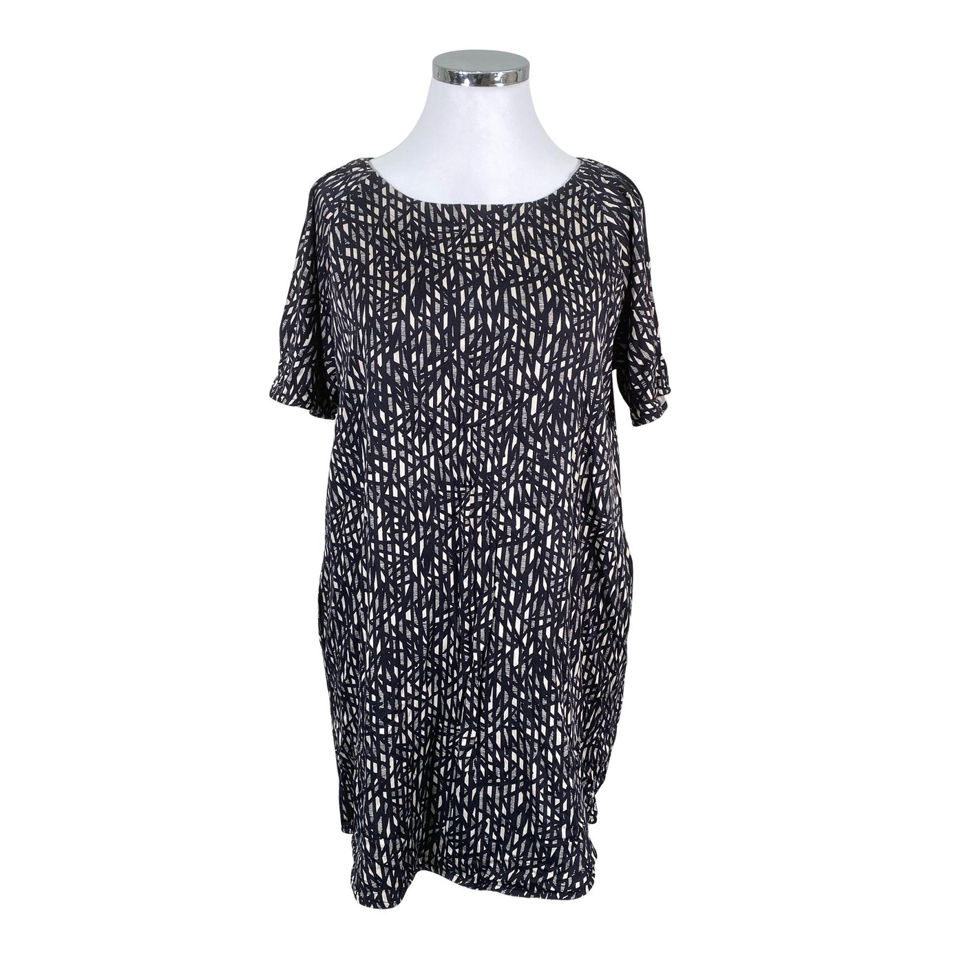 Unisex Part two - Õhuke kleit, suurus 44 - Must (1)