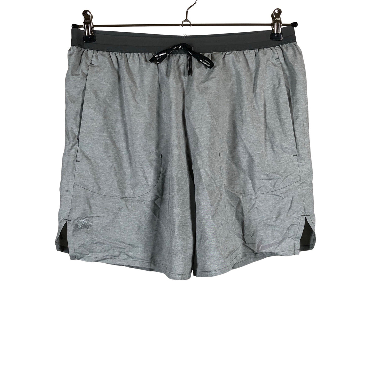 Unisex Nike - Lühikesed spordipüksid, suurus L - Hall (1)