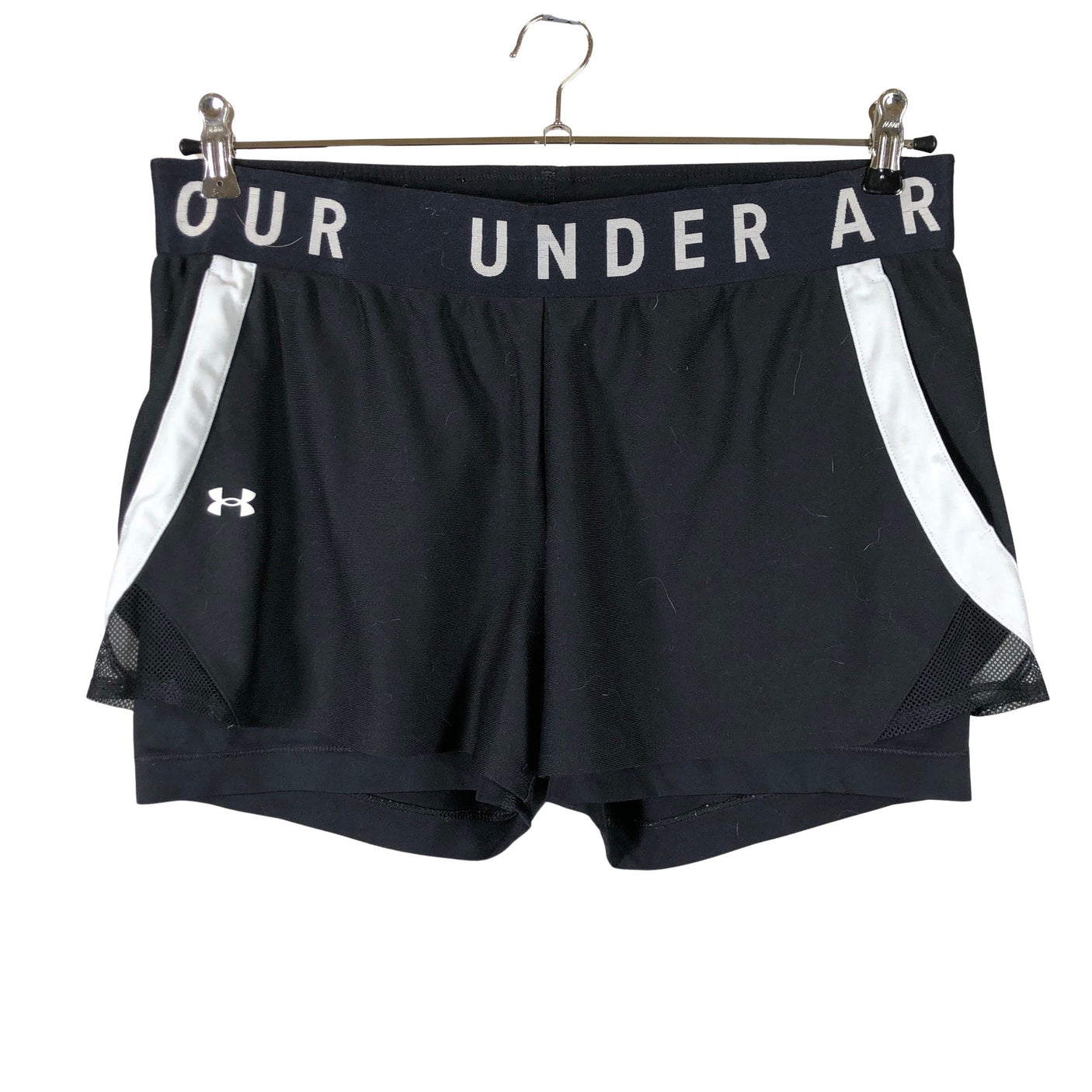Unisex Under Armour - Lühikesed spordipüksid, suurus 42 - Must (1)