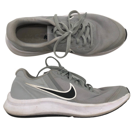 Unisex Nike - Jooksujalanõud, suurus 38 - Hall ()