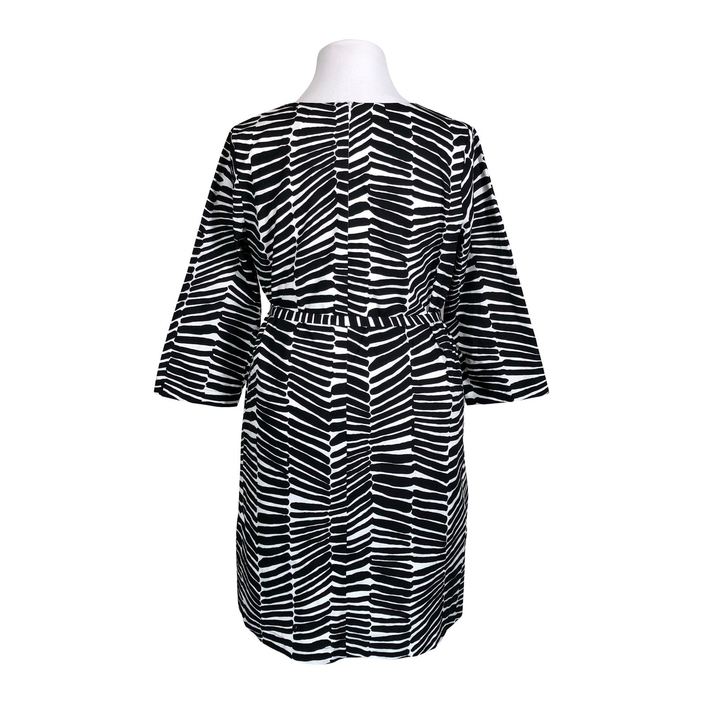 Unisex Marimekko - Mitteveniv kleit, suurus 44 - Must (2)