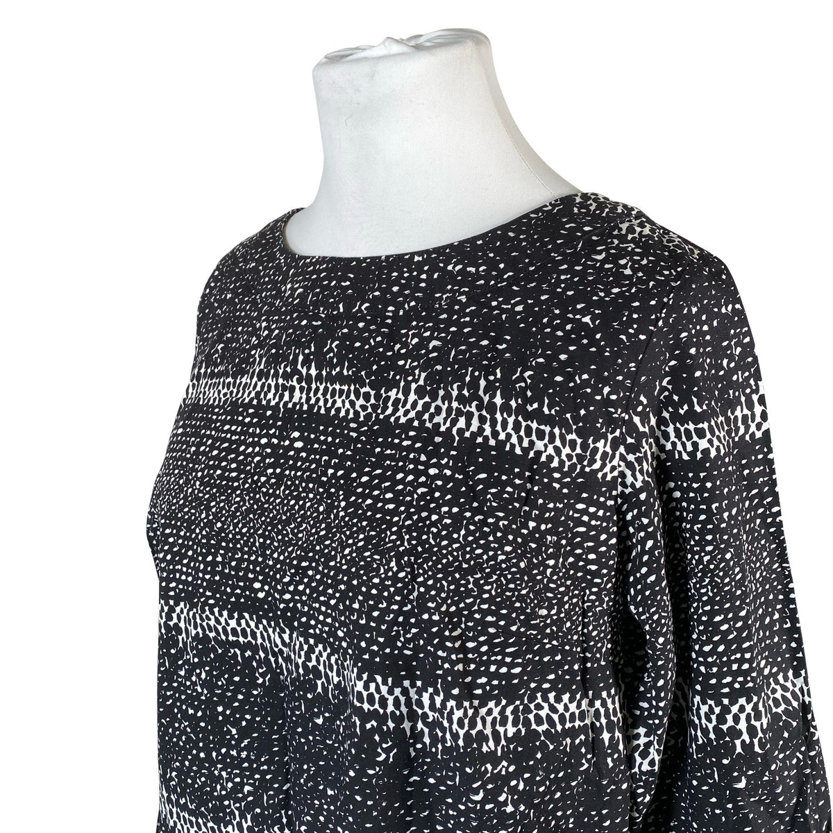 Unisex Marimekko - Mitteveniv kleit, suurus 46 - Must (2)