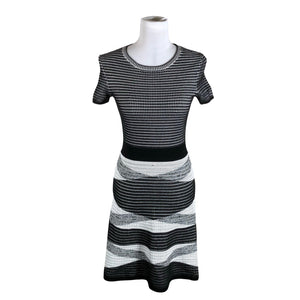 Unisex Hugo Boss - Kootud kleit, suurus 36 - Must (1)