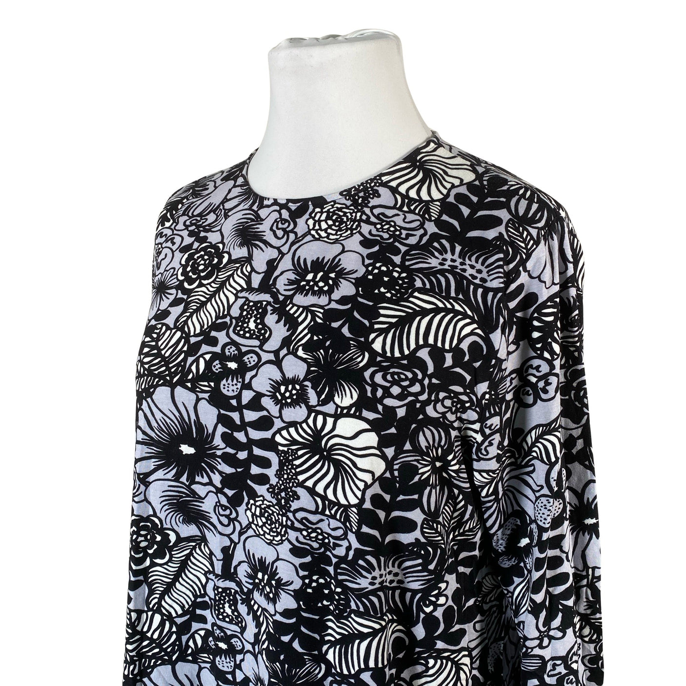 Unisex Marimekko - Trikotaažist kleit, suurus 46 - Hall (2)