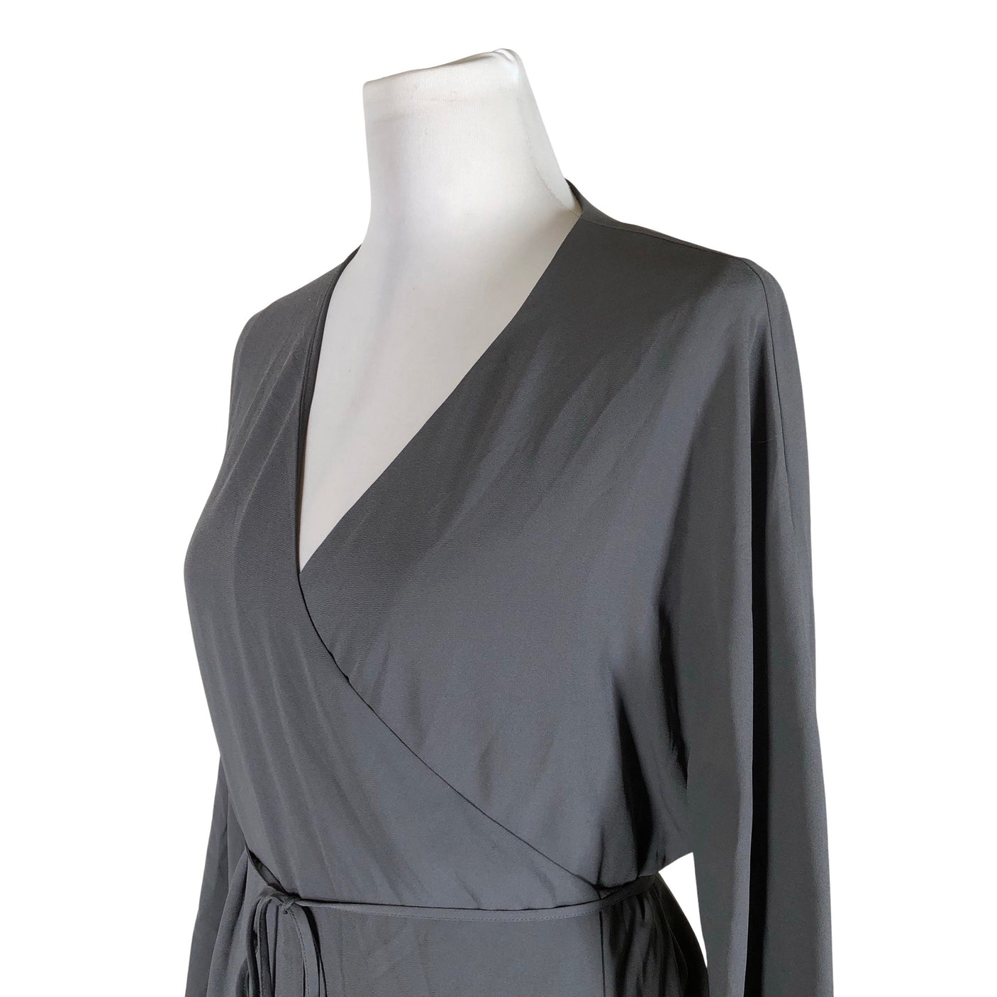 Unisex Filippa K. - Õhuke kleit, suurus 36 - Hall (3)