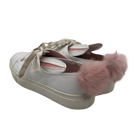 Casual sneakers, size 40