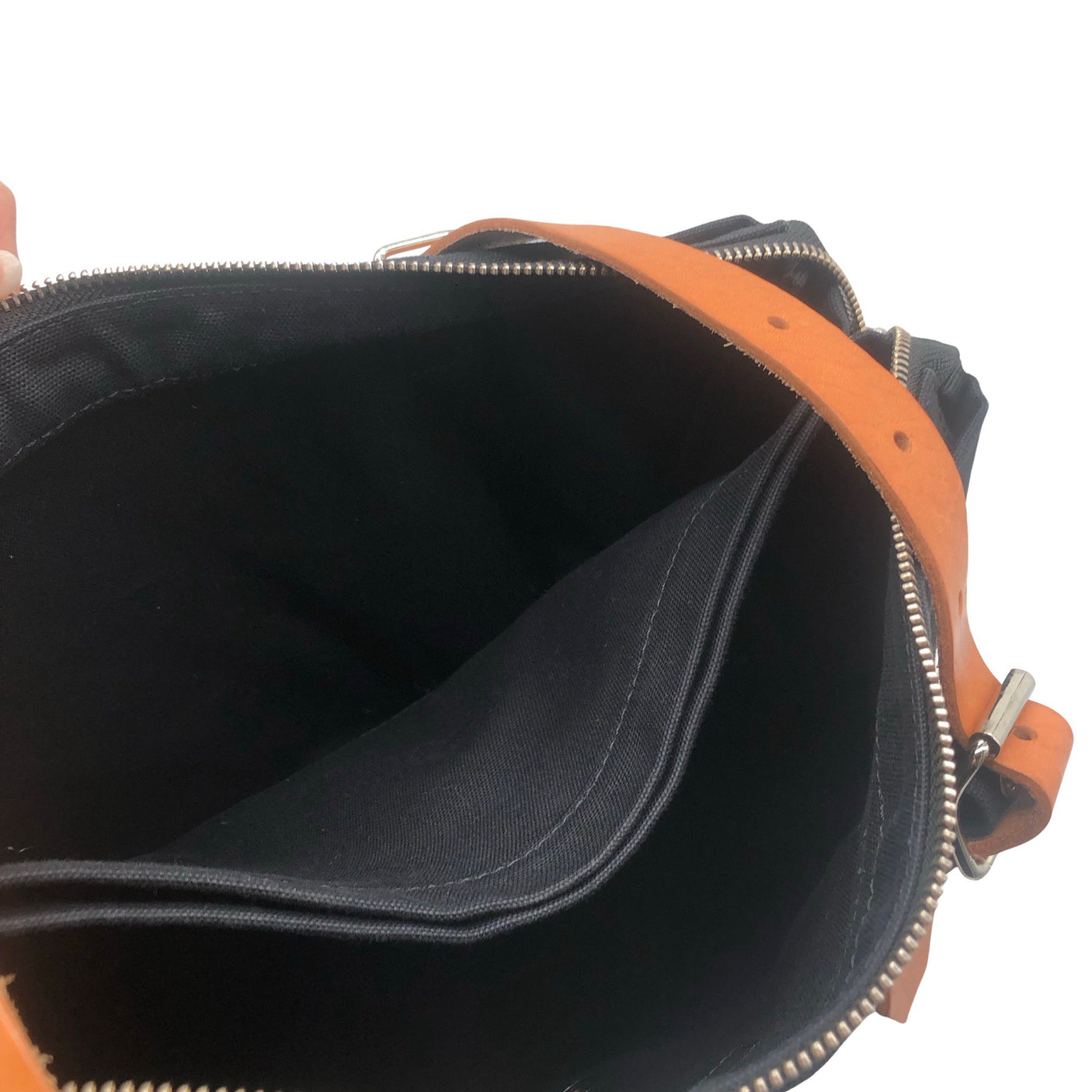 Unisex COS - Seljakott, suurus Maxi - Must (3)