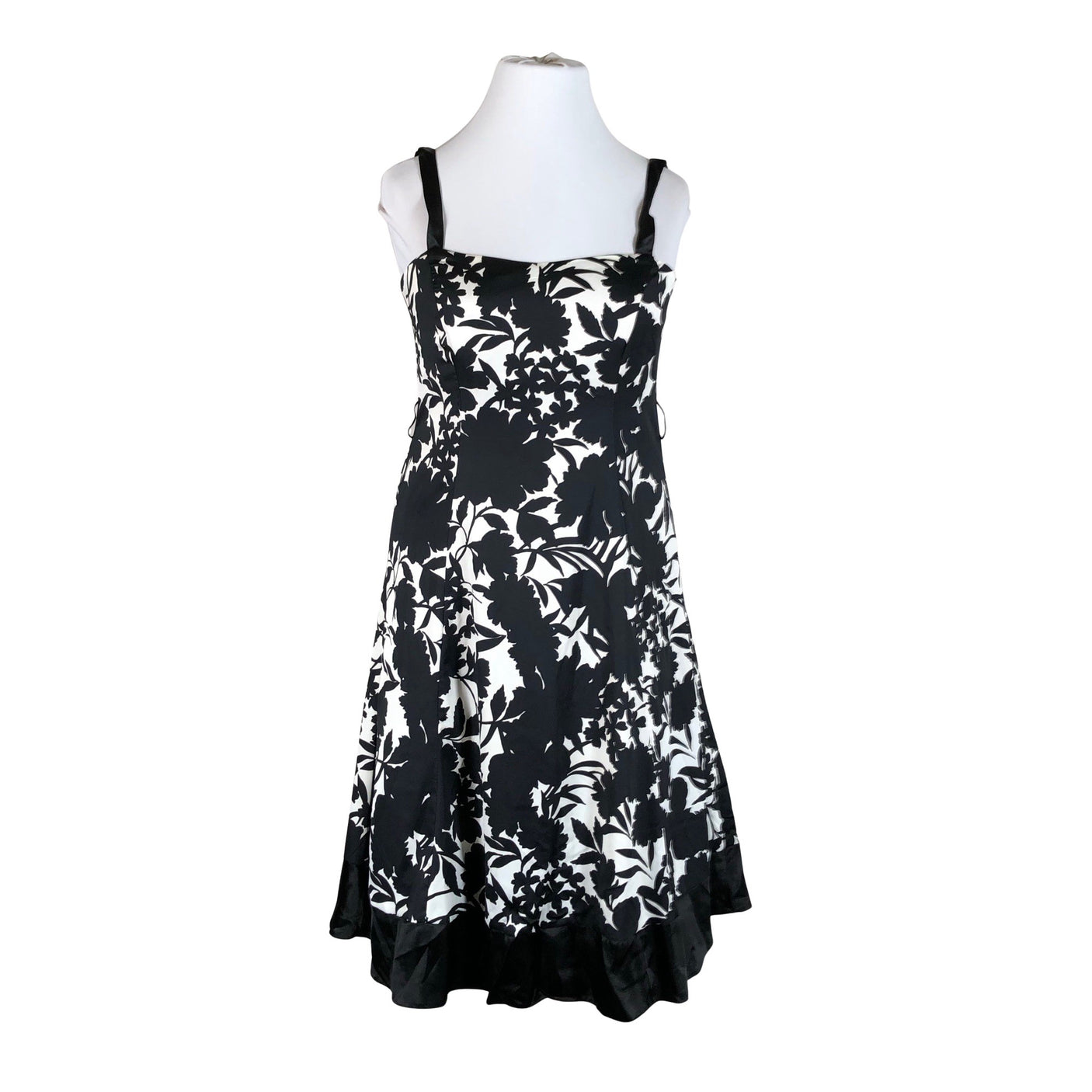 Unisex Ariella - Pidulik kleit, suurus 42 - Must (1)