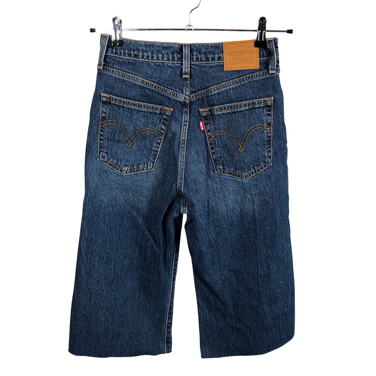 Unisex Levi's - Teksast poolpikad püksid, suurus W27 - Sinine (2)