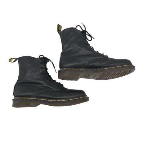 Unisex Dr. Martens - Nööridega saapad, suurus 40 - Must ()