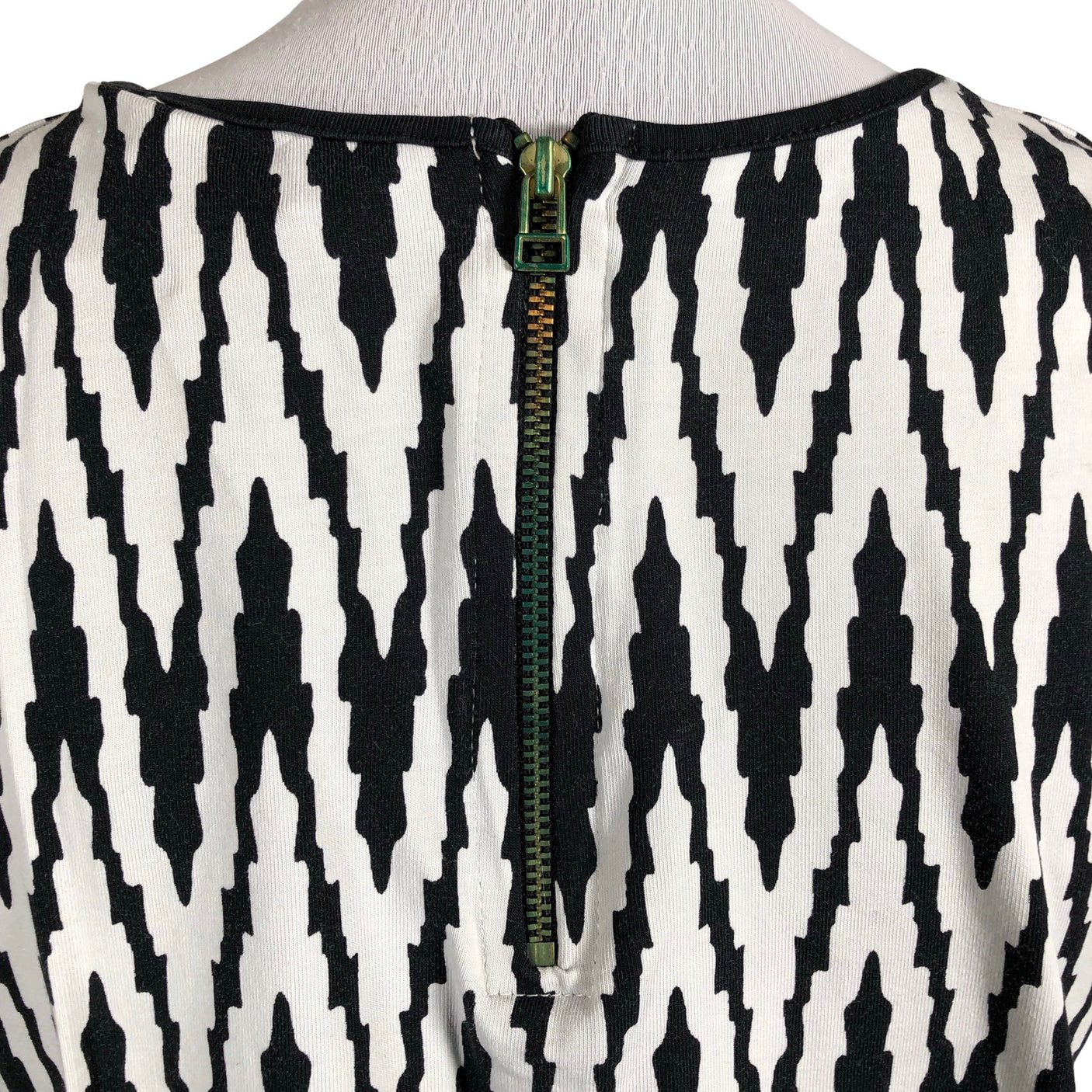 Unisex NOSH - Trikotaažist kleit, suurus 38 - Must (3)