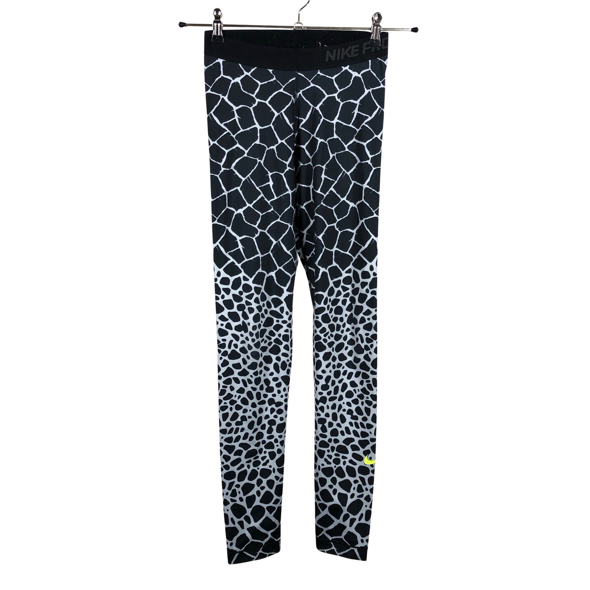 Unisex Nike - Spordiretuusid, suurus 36 - Must (1)