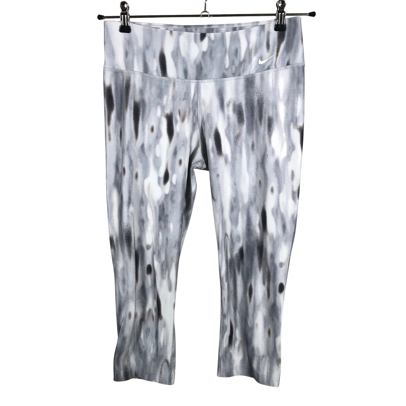 Unisex Nike - Spordiretuusid, suurus 38 - Hall (1)