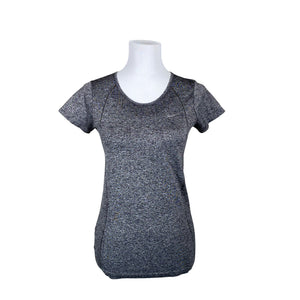 Unisex Nike - Spordisärk, lühikesed käised, suurus 38 - Hall (1)
