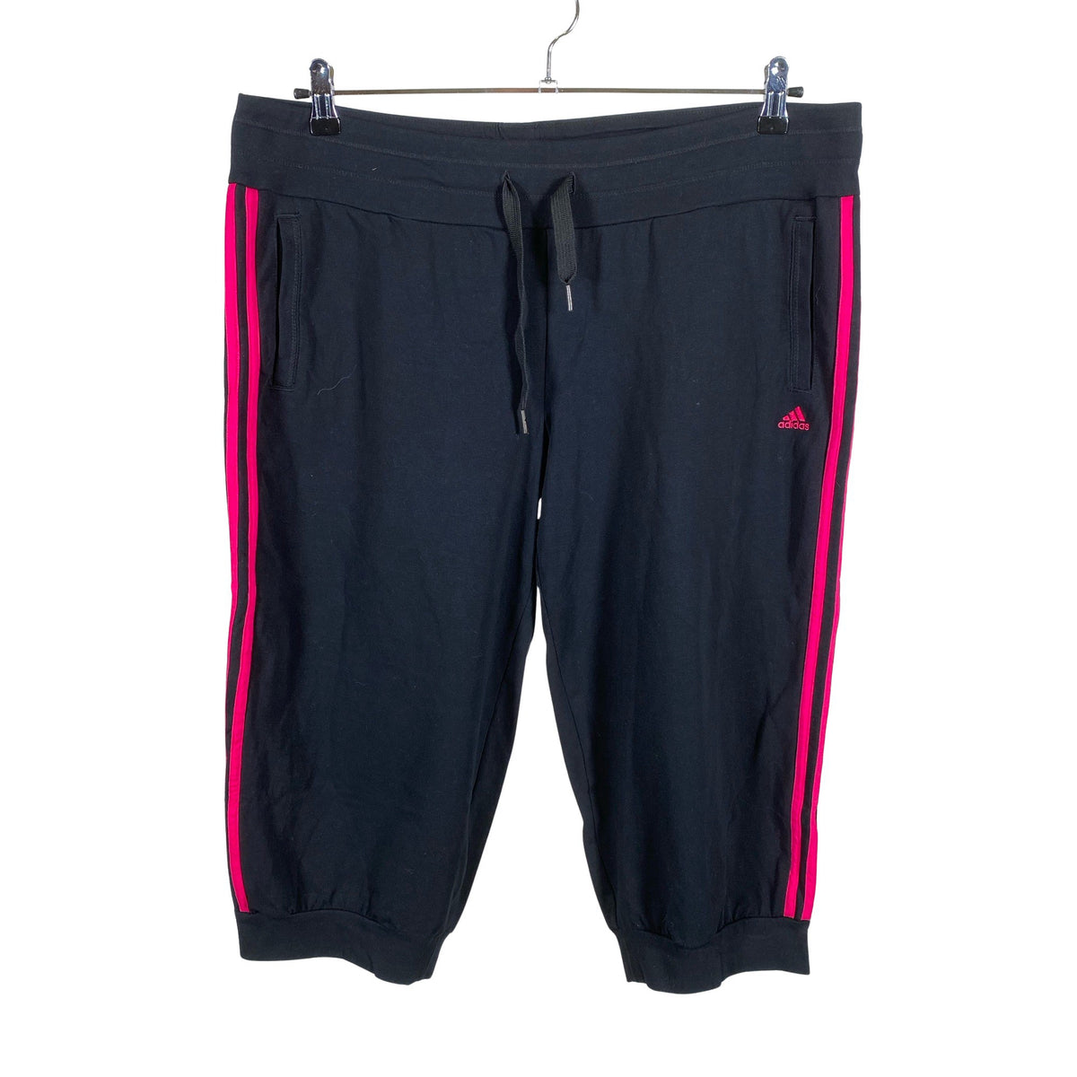 Unisex Adidas - Dressikangast poolpikad püksid, suurus 46 - Must (1)