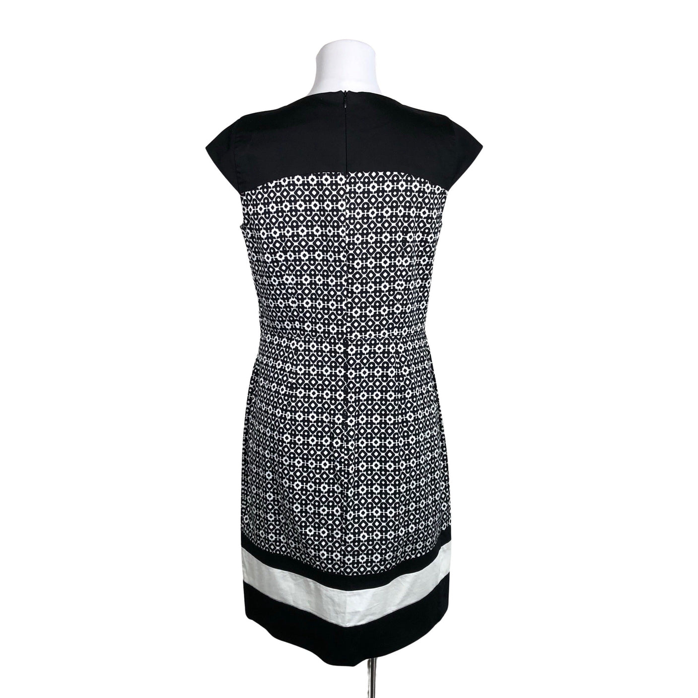 Unisex Marella - Pliiatskleit, suurus 38 - Must (2)