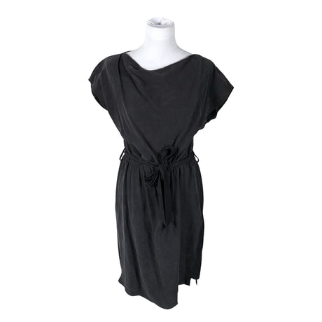 Unisex Hugo Boss - Mitteveniv kleit, suurus 40 - Hall ()