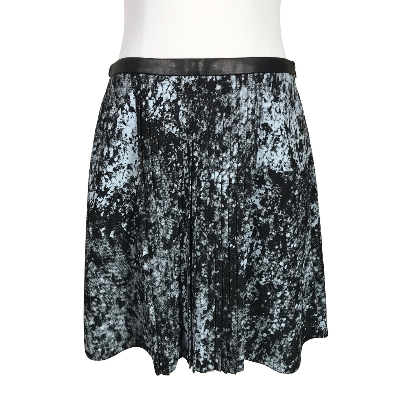 Unisex Hugo Boss - Mitteveniv seelik, suurus 38 - Helesinine (1)