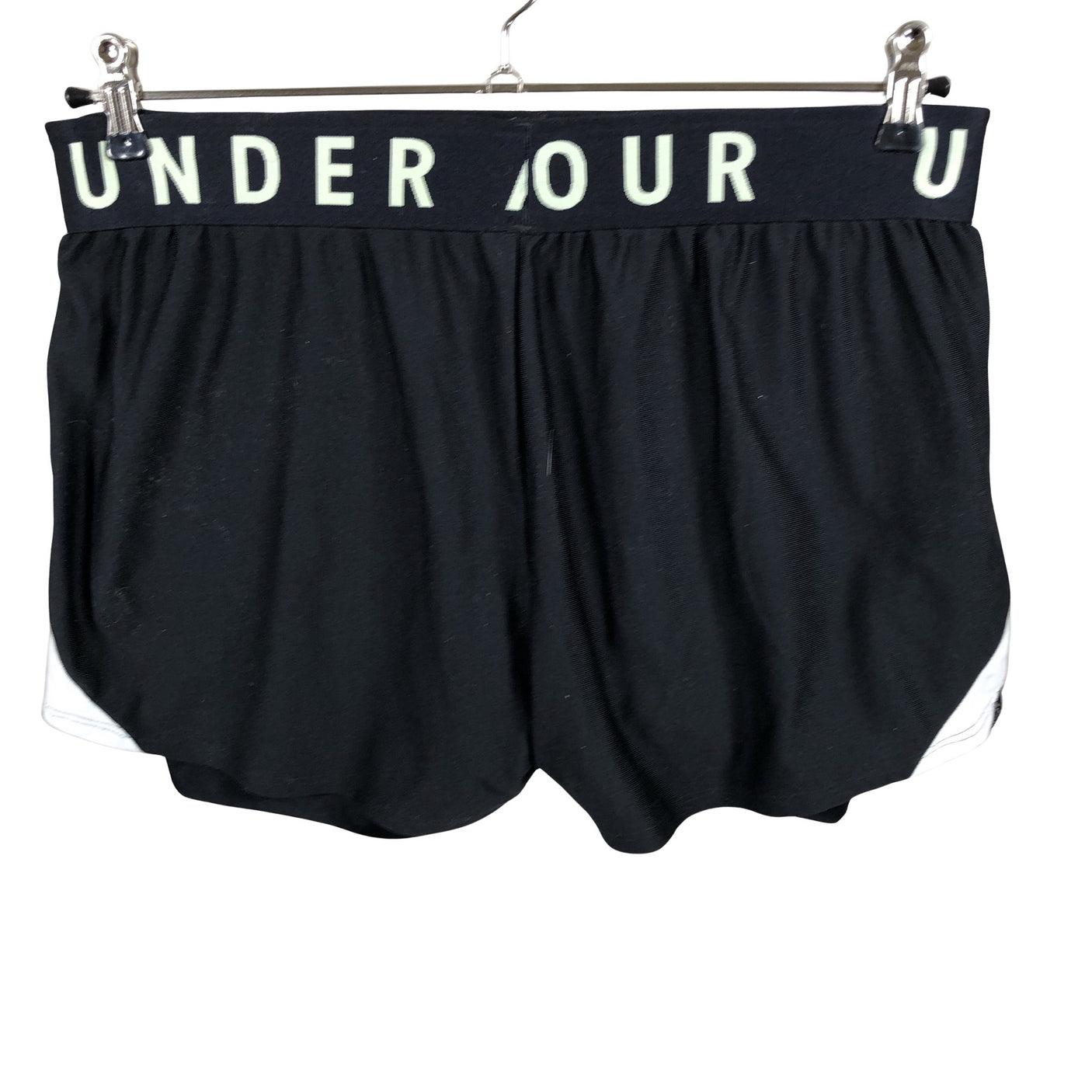 Unisex Under Armour - Lühikesed spordipüksid, suurus 40 - Must (5)