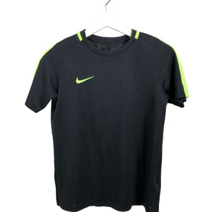 Unisex Nike - Spordisärk, lühikesed käised, suurus 146 - 152 - Must (1)