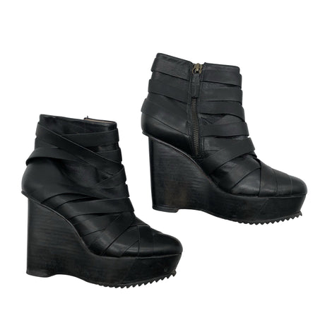 Unisex Finsk - Poolsaapad, suurus 36 - Must ()