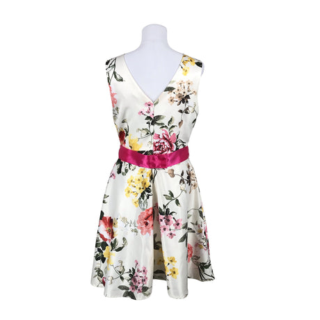 Unisex Rinascimento - Pidulik kleit, suurus 40 - Looduslik valge (2)