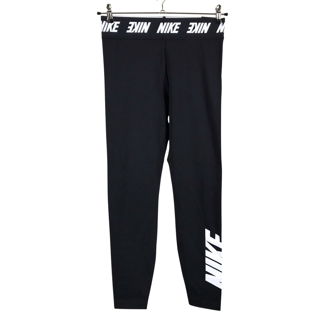 Unisex Nike - Spordiretuusid, suurus 40 - Must (1)