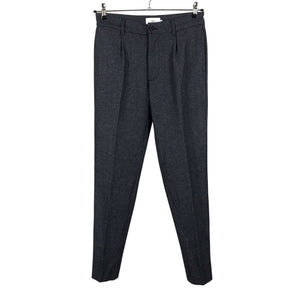 Unisex Minimum - Mittevenivad püksid, suurus W28 - Hall (1)