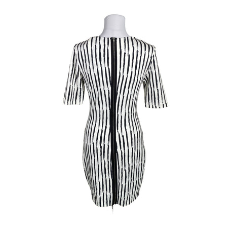 Unisex Tiger of Sweden - Trikotaažist kleit, suurus 40 - Valge (2)