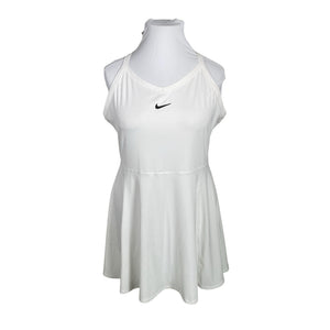 Unisex Nike - Spordikleit, suurus 42 - Valge (1)
